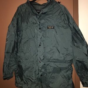 Mountain Hardwear Rain Jacket / Windbreaker